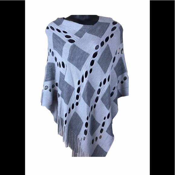 HIGHNESS Gray Two-Tone Poncho One Size - Picture 1 of 4